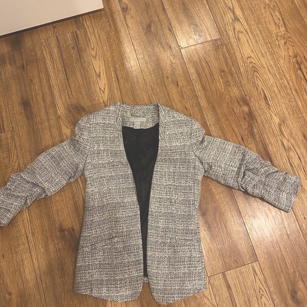 Cute blazer only worn once